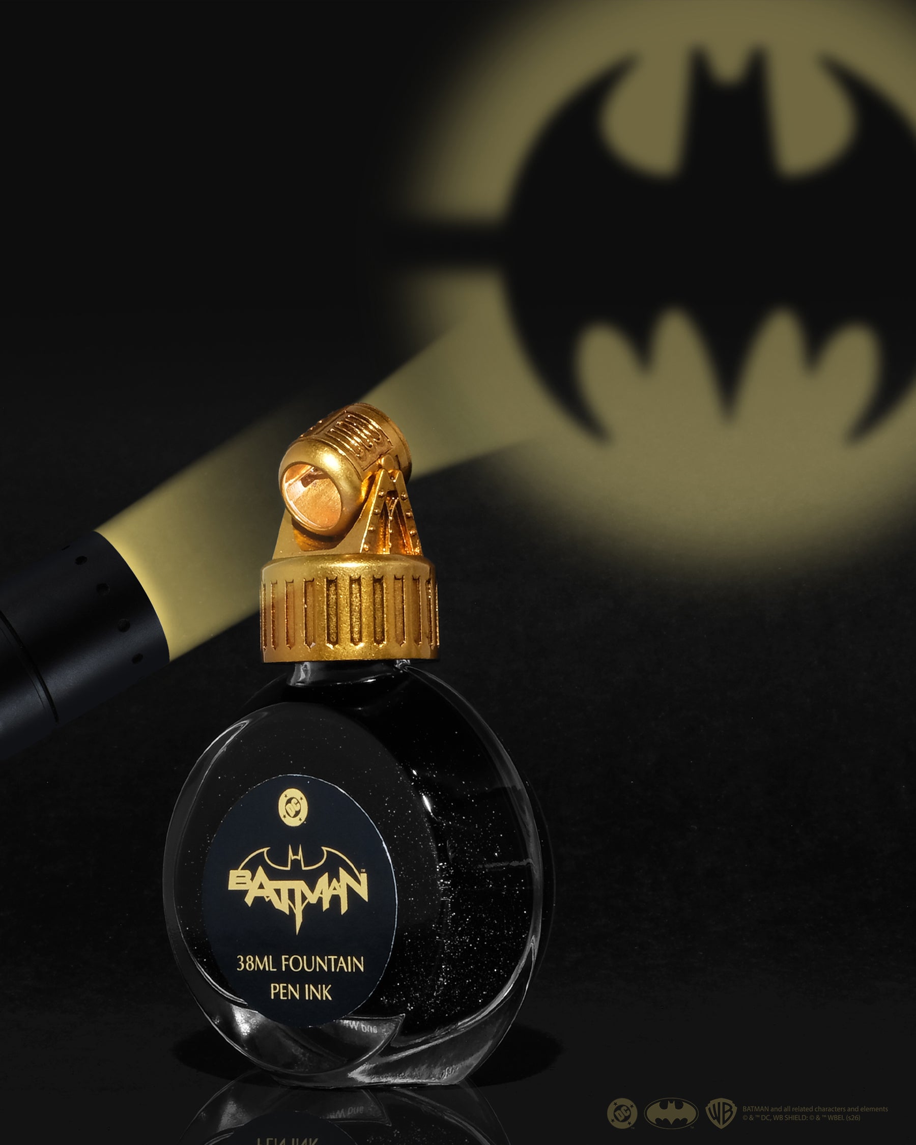 Warner Bros. | Shadows over Gotham City | Limited Edition Bat Signal Signature Ink 38ml