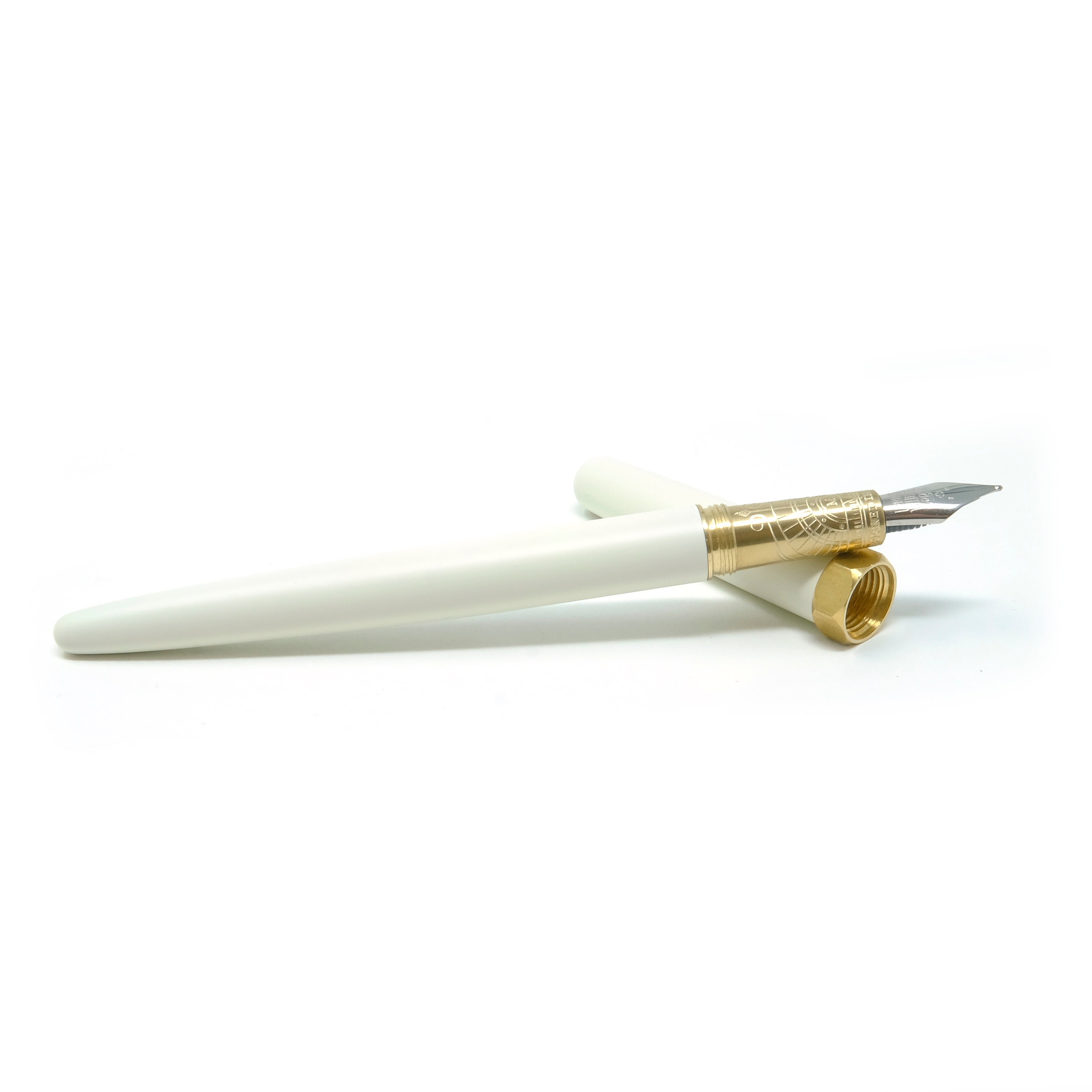 The Brush Fountain Pen Satin - Crème Glacée White